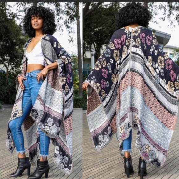 Floral Knit Kimono Style Wrap Shawl - Picture 2 of 4
